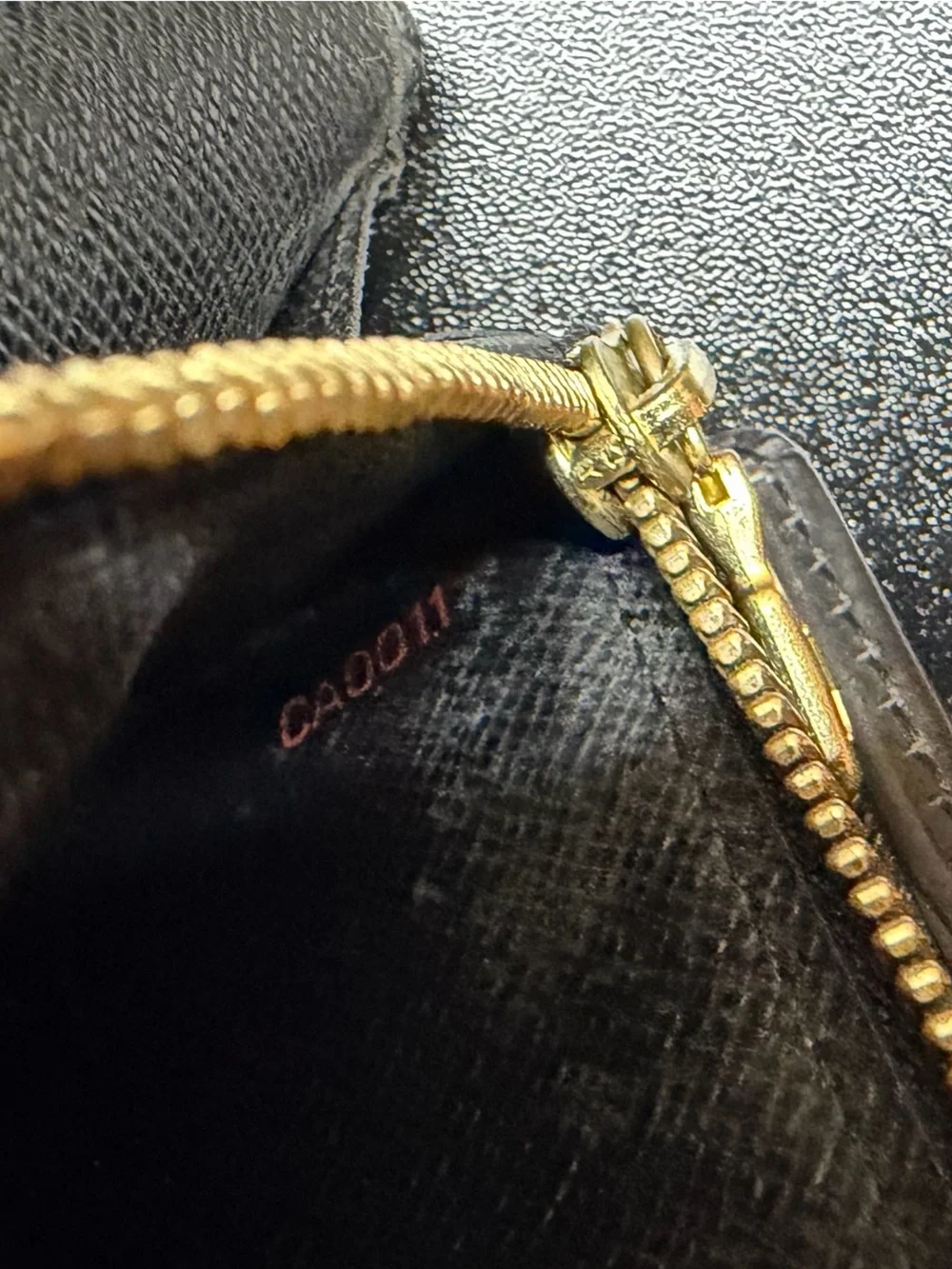 Louis Vuitton Black Epi Sarah Wallet